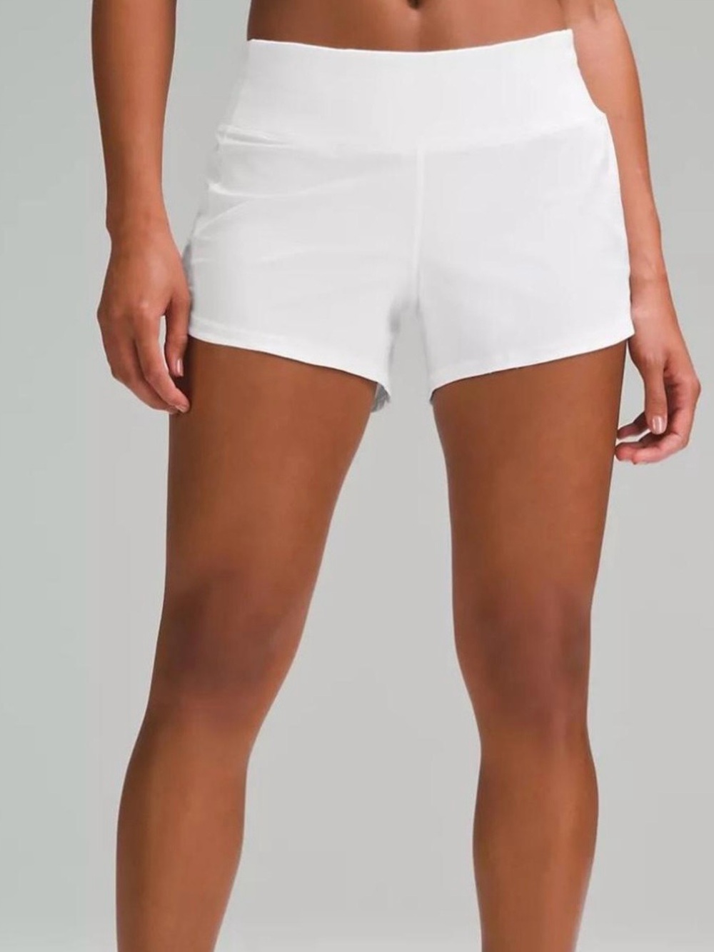 Lululemon Athletica White Mid-Rise Speed Up Shorts 4”
